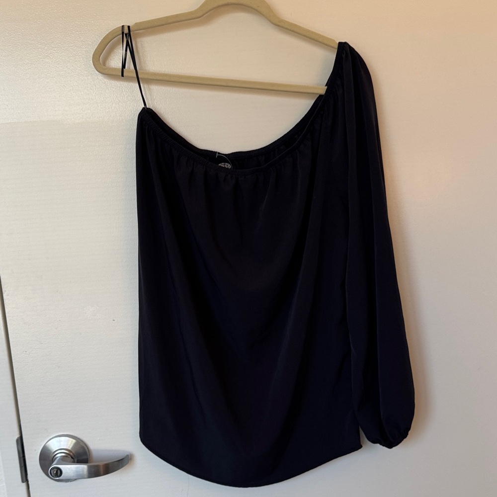 Bobeau Black One-Shoulder Blouse